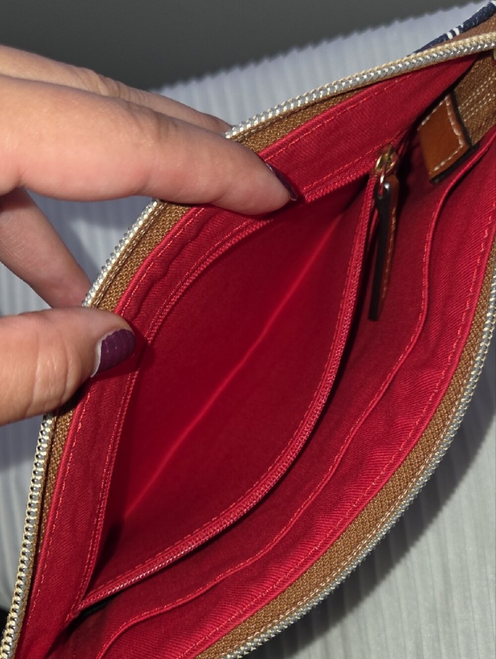 DOONEY & BOURKE CARRINGTON PLAID LEATHER POUCH - Picture 9 of 12